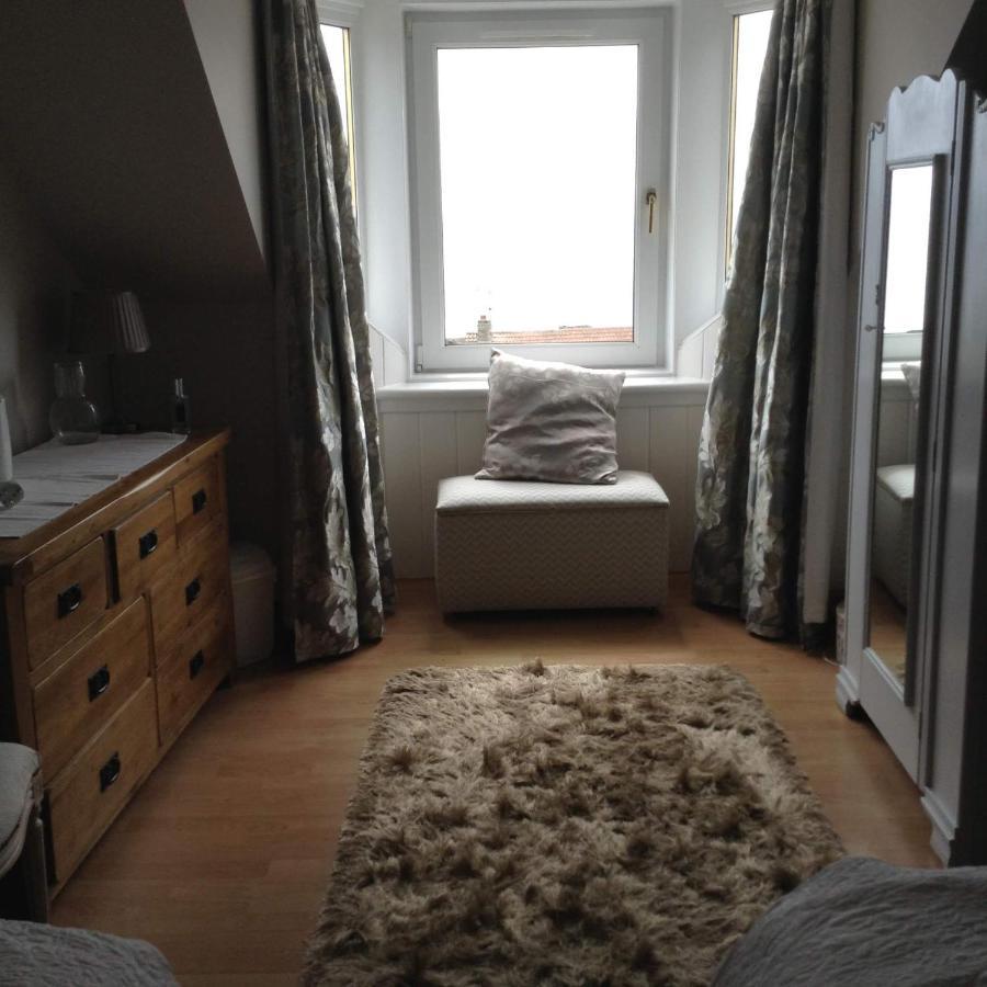 B&B At 37 Анстрътър Стая снимка